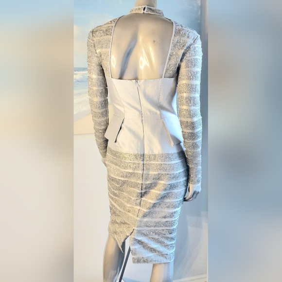 $1,600 BIBHU MOHAPATRA SILVER METALIC LONG SLEEVE RUNWAY DRESS US 2 - Picture 6 of 13